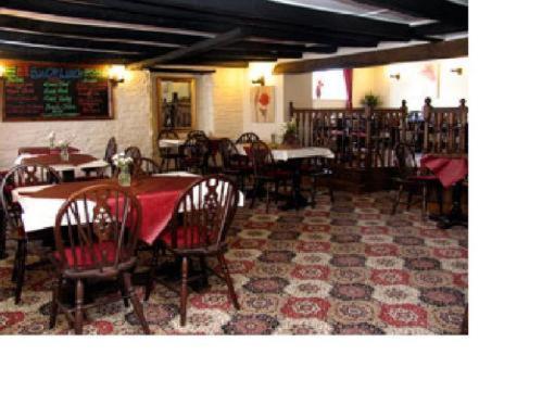 The White Hart Hotel Menheniot Exterior photo
